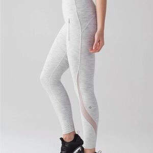 Lululemon Luxtreme Invigorate 7/8 Tight Ice Grey Striped Size 4 Excellent